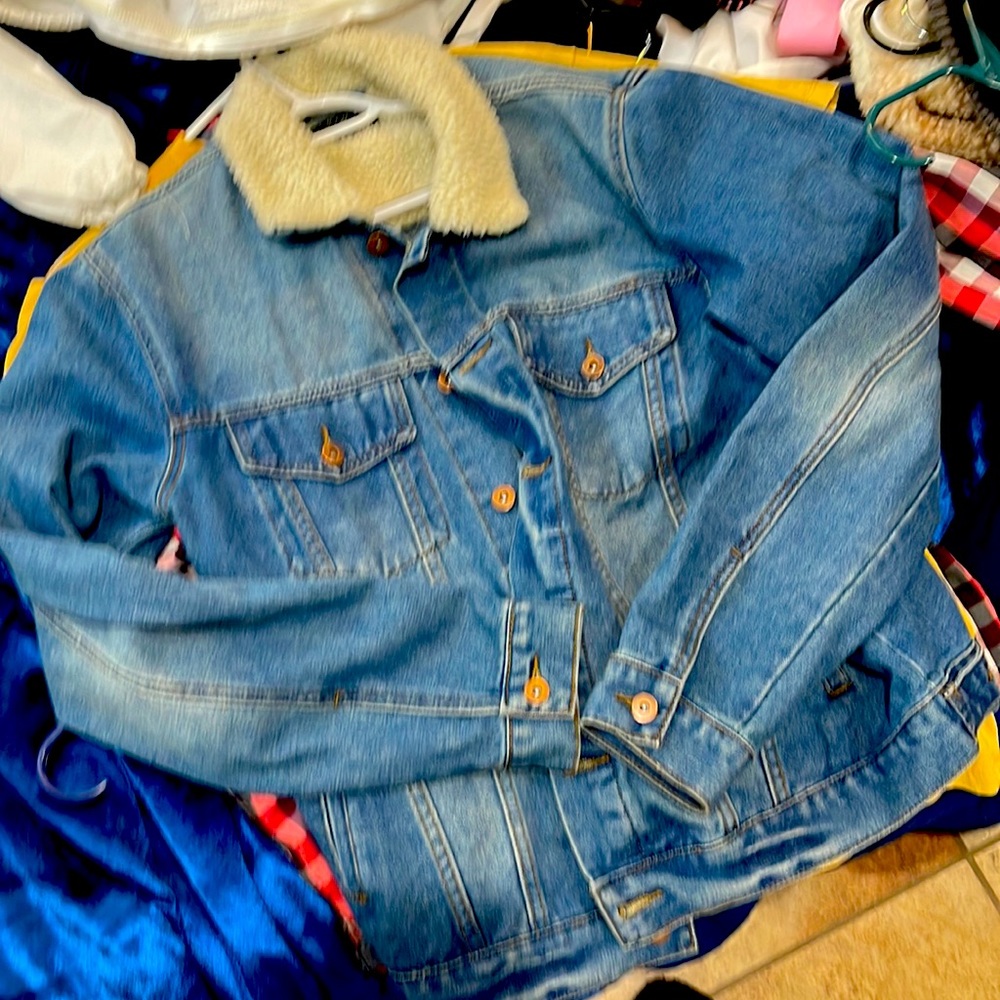 Jean jacket- men or woman- size m in mens!